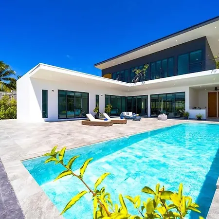 Luxury Large 3 Bedroom Pool Villa! - Kh-C5